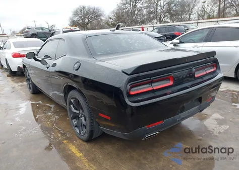 2020 Dodge Challenger Sxt z USA, uszkodzony, nr VIN 2C3CDZAG8LH250673